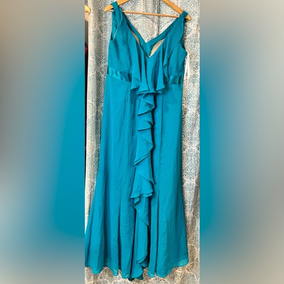 David’s Bridal Blue Side Slit Formal Prom Homecoming Wedding - Picture 8 of 9